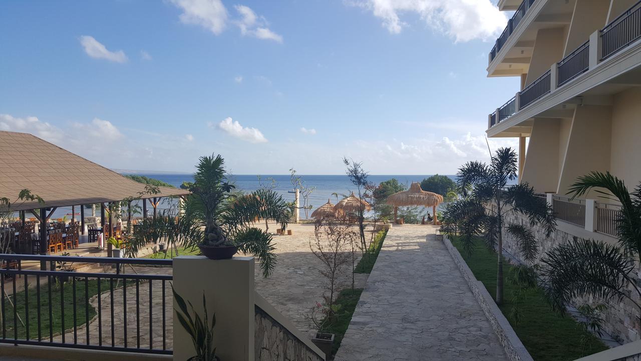 Padadita Beach Hotel Waingapu Exterior photo